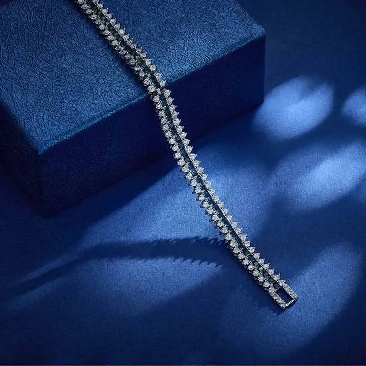 سوار تنس عصري-Fashionable tennis bracelet