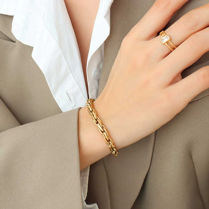 سوار سلسلة من الفولاذ المقاوم للصدأ بتصميم عصري مخصص -  Personalized Fashion Stainless Steel Bracelet Waterproof Chain Bracelet