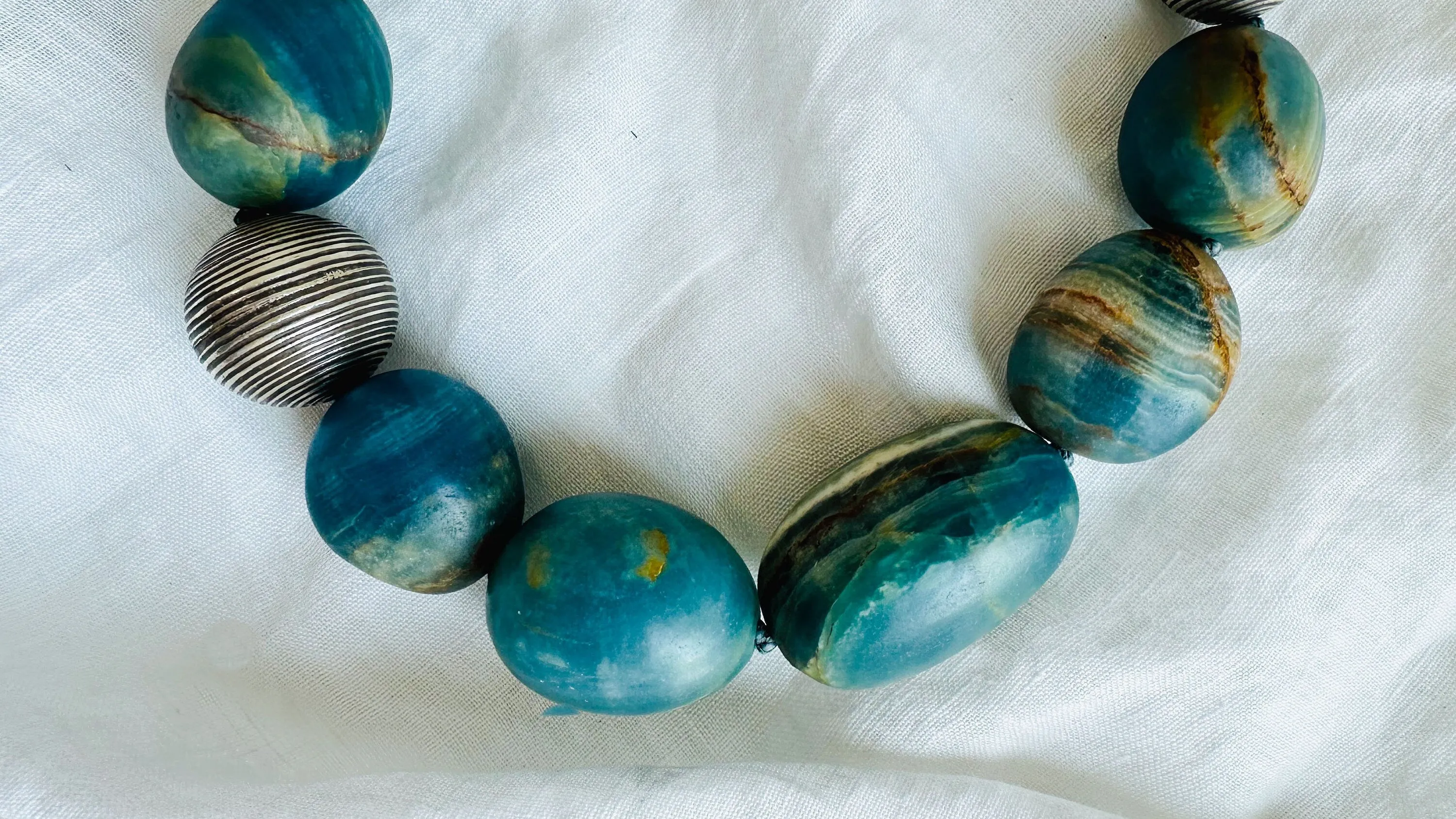 Blue Onyx Beaded Necklace. Sterling Silver. 2518