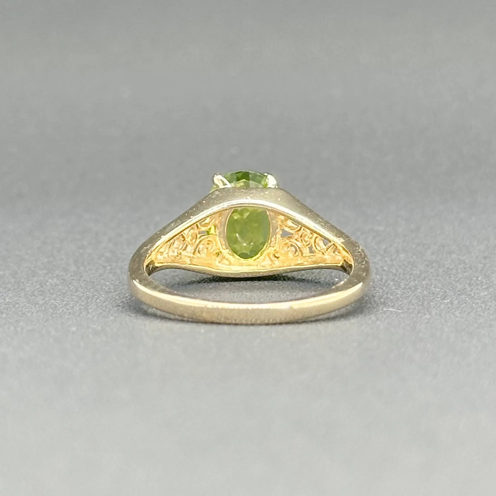 Estate 14K Y Gold 1.38ct Peridot Ring