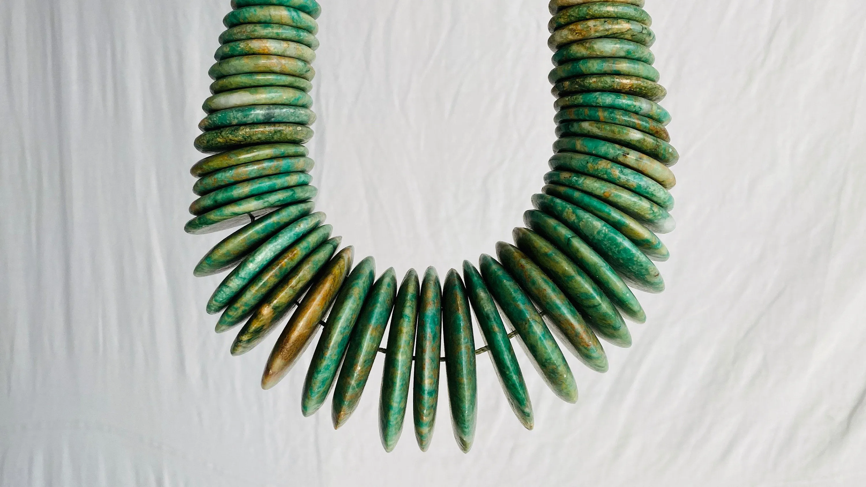 Guatemalita Jade Necklace. Graduated Disks Necklace. Guatemalan.
