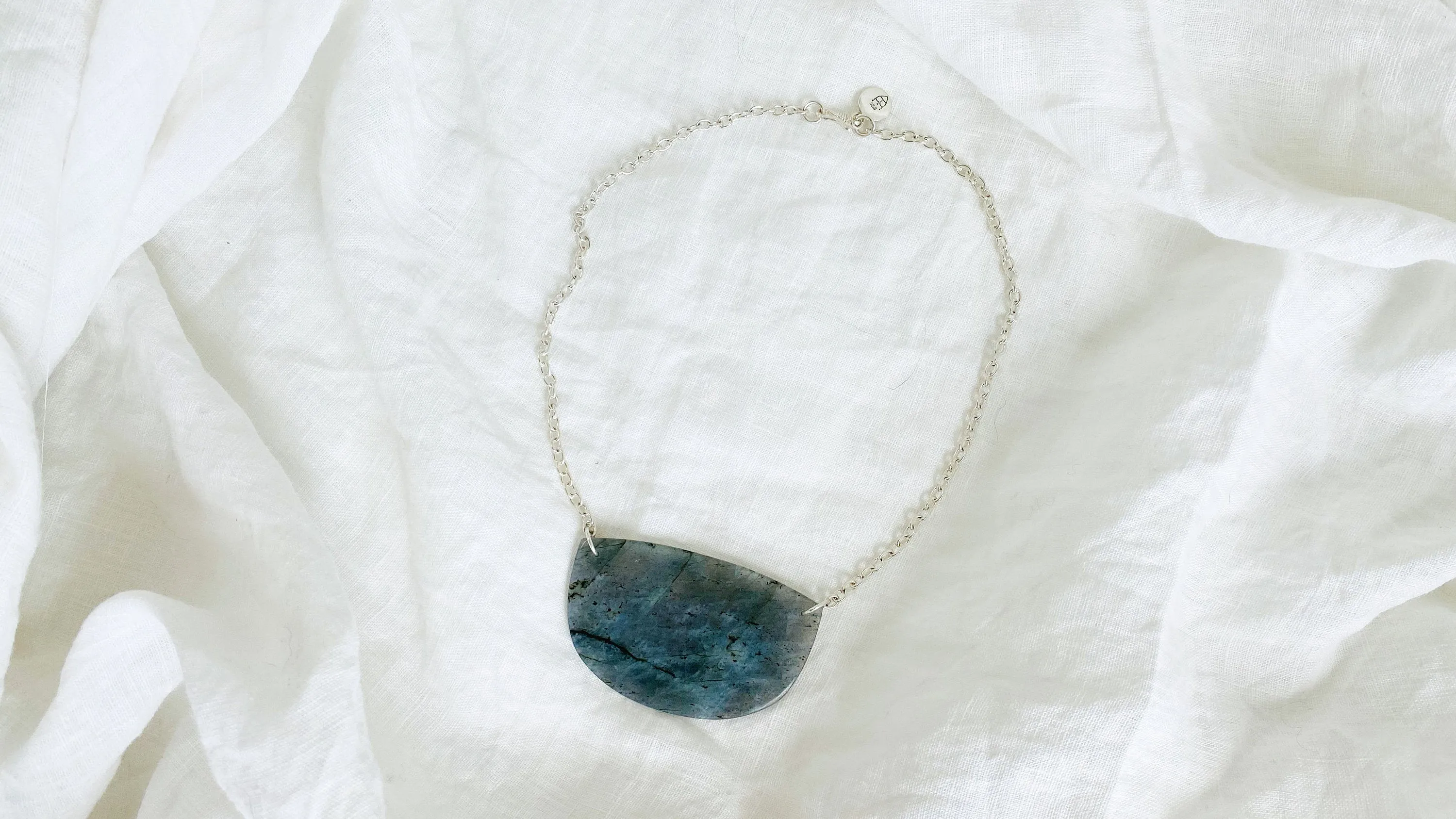Labradorite and Silver Pendant Necklace. Sterling Silver Chain