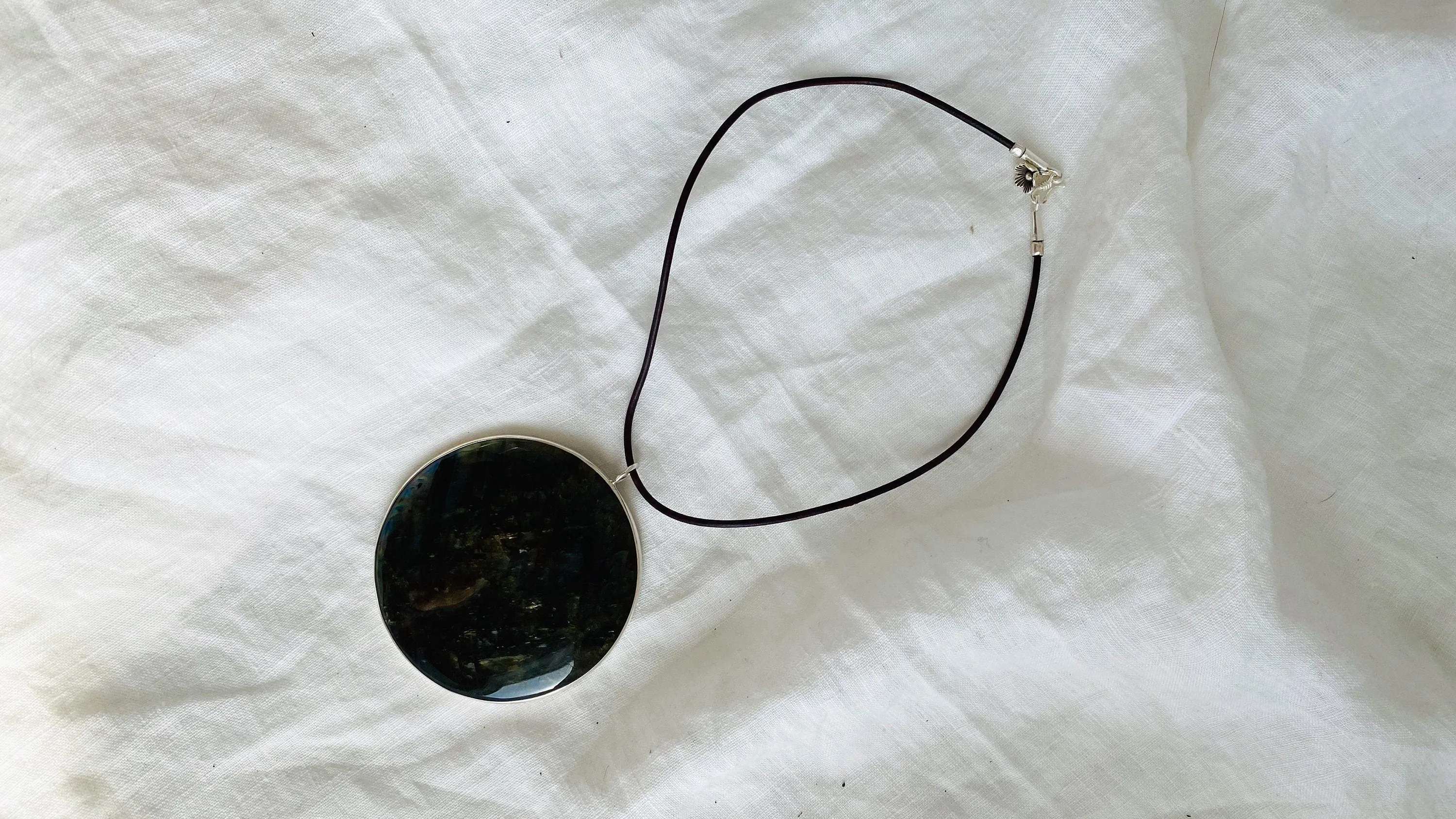 Labradorite Silver Pendant Necklace. Sterling Silver. 1213