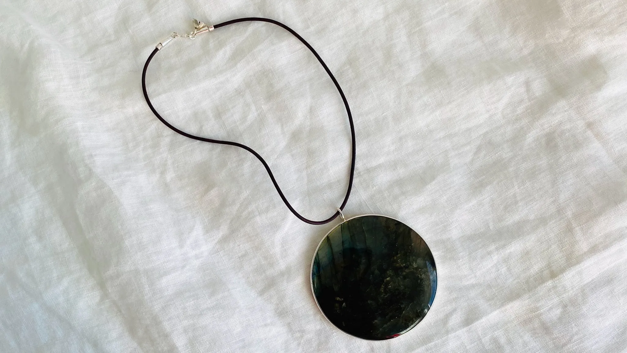 Labradorite Silver Pendant Necklace. Sterling Silver. 1221