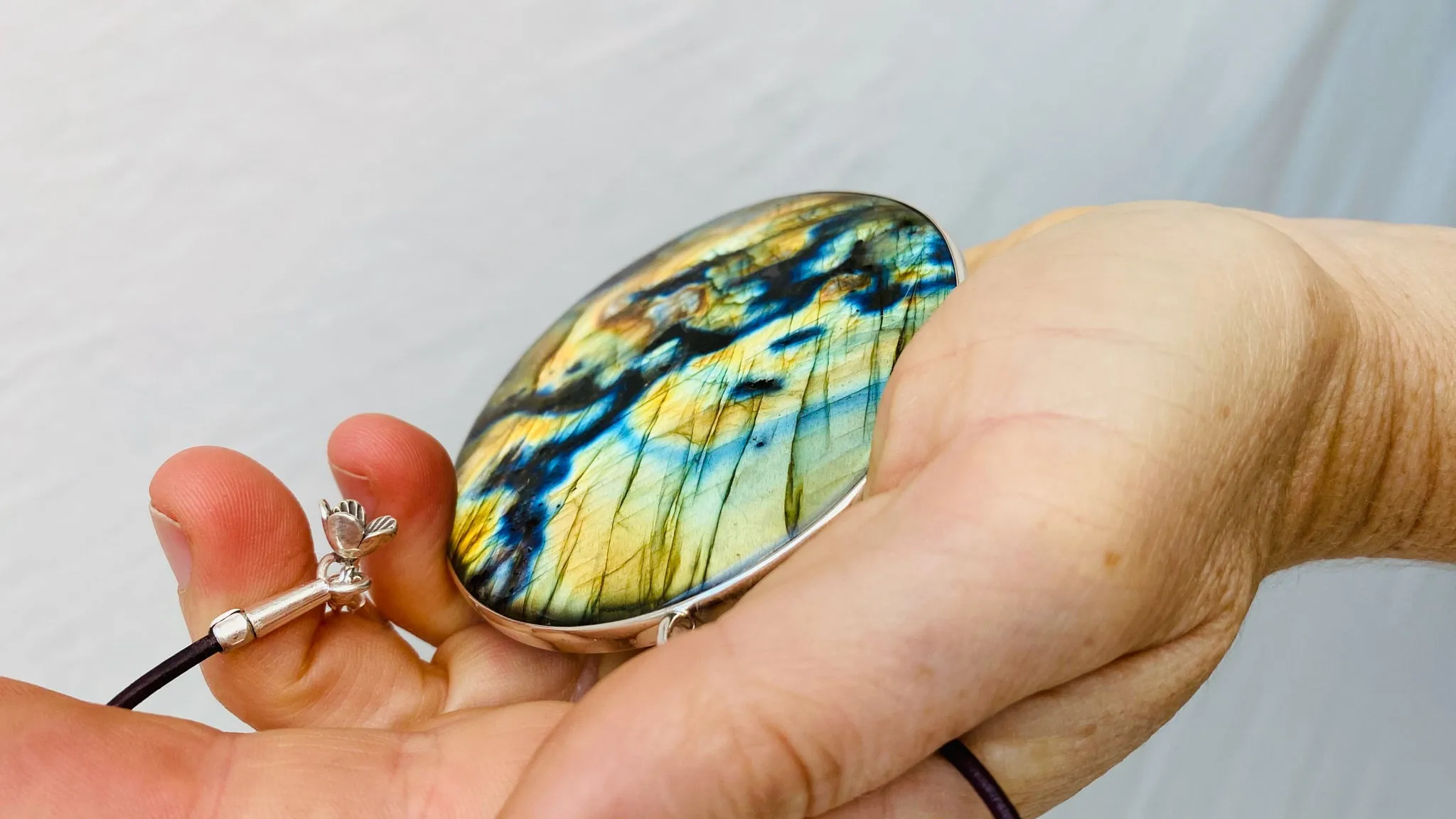 Labradorite Silver Pendant Necklace. Sterling Silver. 1221