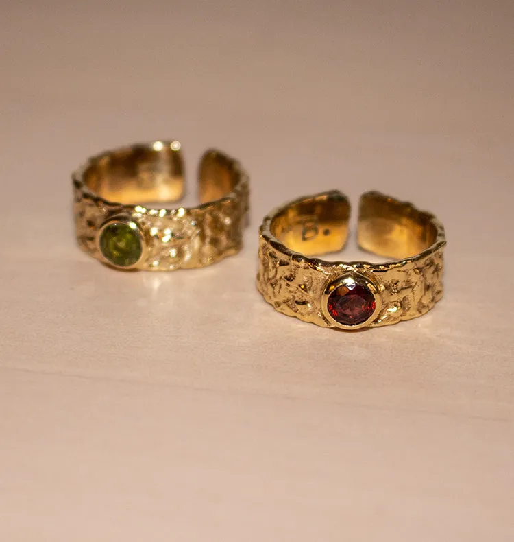 SLASK RING BRASS PERIDOT.